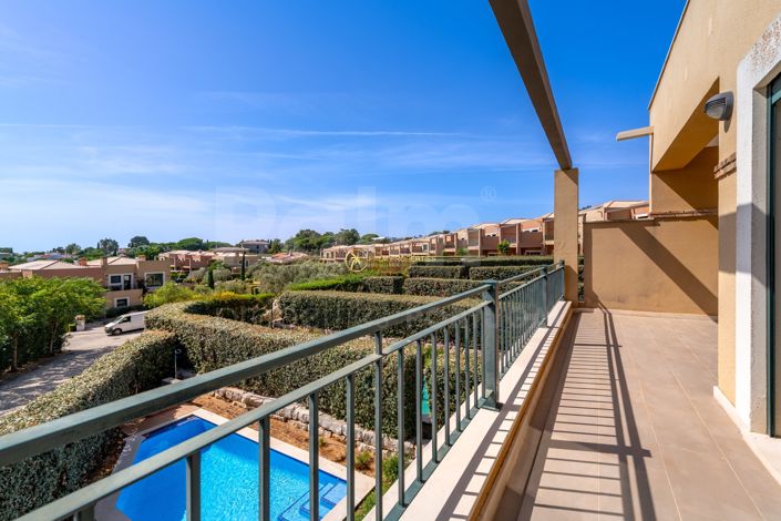 Image No.24-3 Bed Townhouse for sale