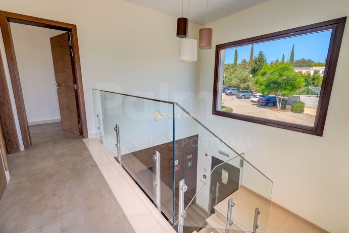 Image No.26-3 Bed Townhouse for sale