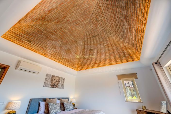 Image No.10-5 Bed Villa for sale