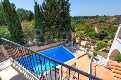 1706-639509-4017d2f44a169e2070a298ad08d2a2828