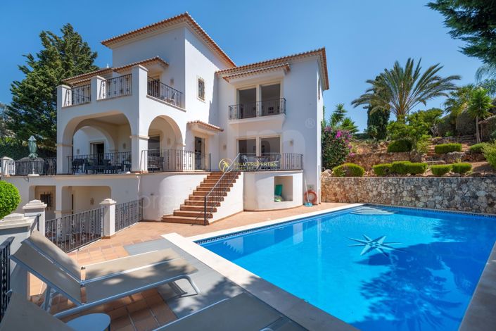 Image No.2-5 Bed Villa for sale