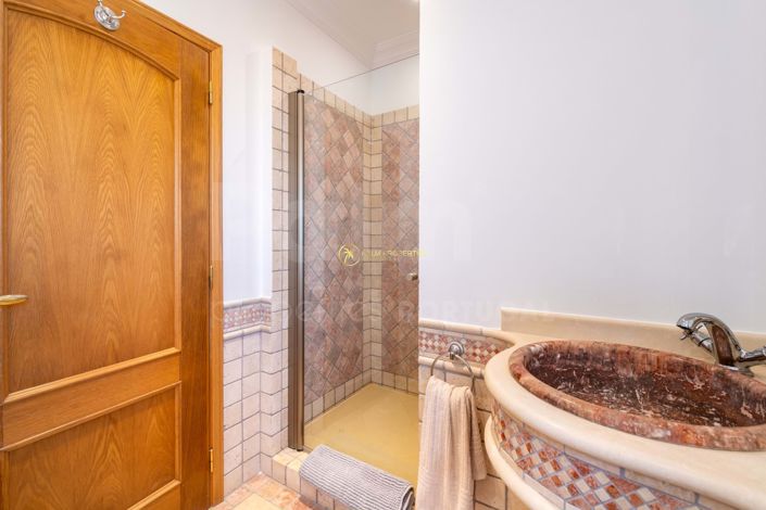 Image No.24-5 Bed Villa for sale