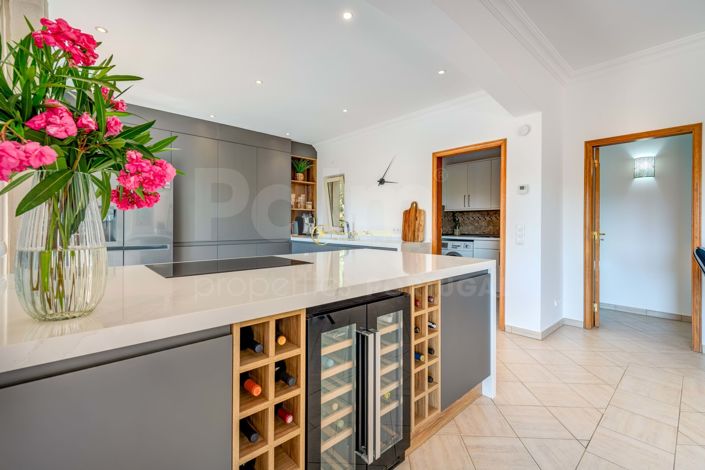 Image No.34-5 Bed Villa for sale