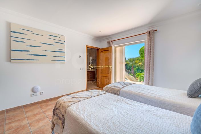 Image No.40-5 Bed Villa for sale