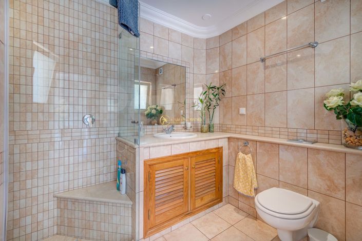 Image No.41-5 Bed Villa for sale