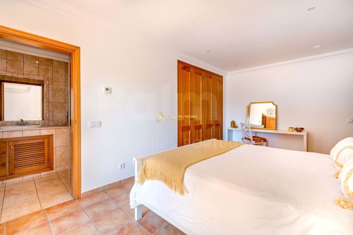 Image No.44-5 Bed Villa for sale