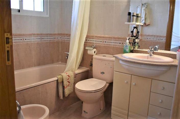 Image No.22-6 Bed Villa for sale