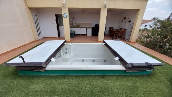 Image No.4-4 Bed Villa for sale