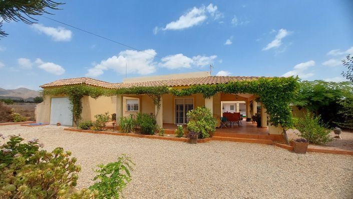 Image No.5-4 Bed Villa for sale