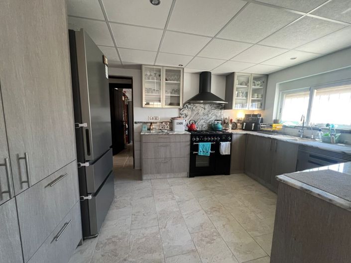 Image No.18-4 Bed Villa for sale