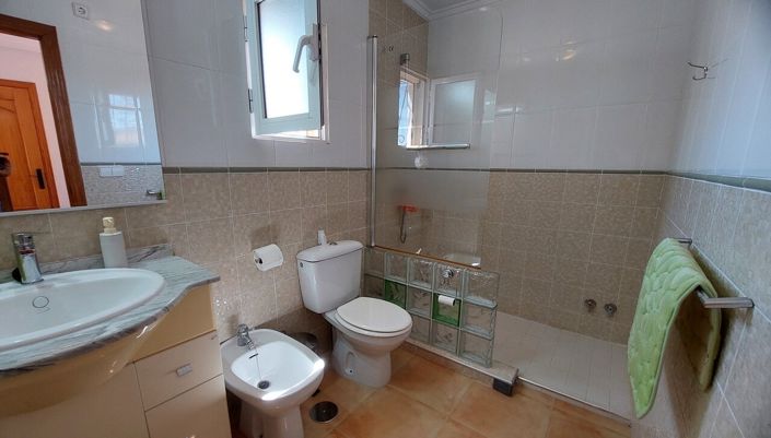 Image No.20-3 Bed Villa for sale