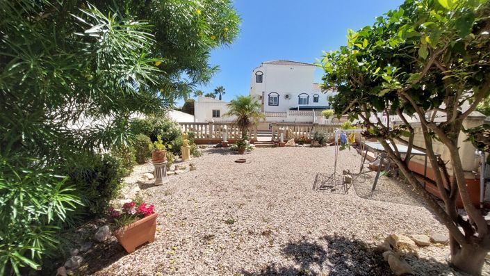 Image No.29-3 Bed Villa for sale