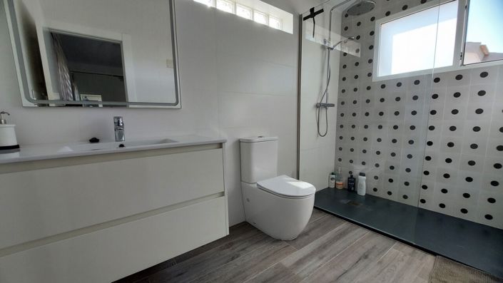 Image No.18-3 Bed Villa for sale