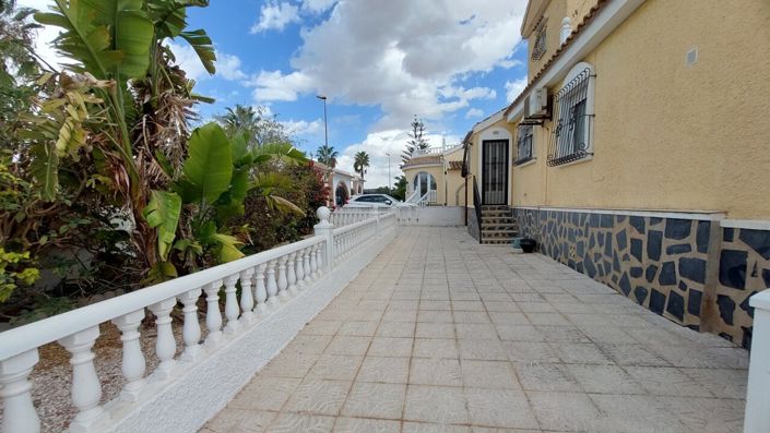 Image No.31-3 Bed Villa for sale