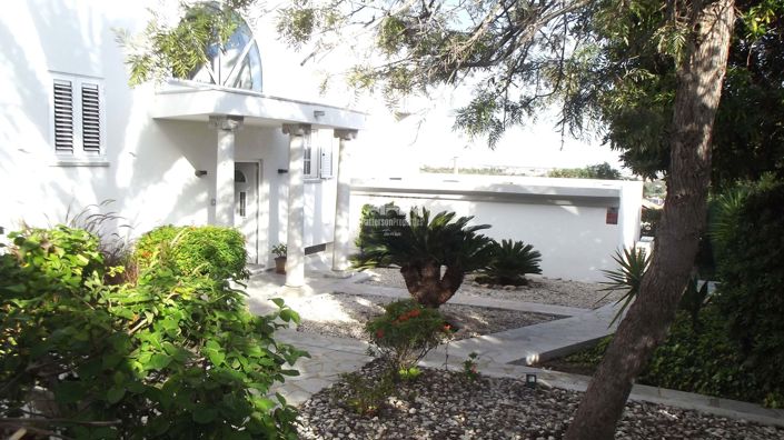 Image No.2-4 Bed Villa for sale