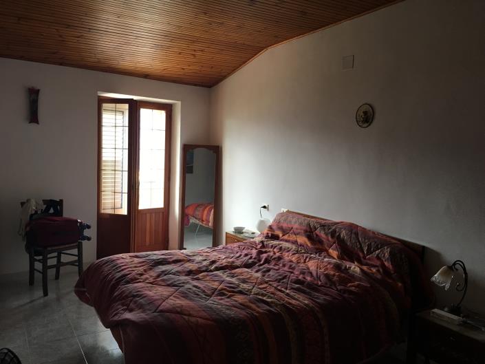 Image No.11-2 Bed Townhouse for sale