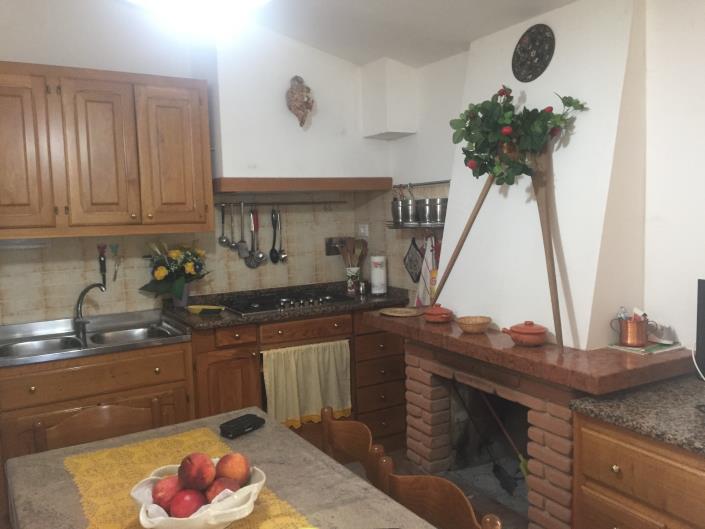 Image No.7-4 Bed Country Property for sale