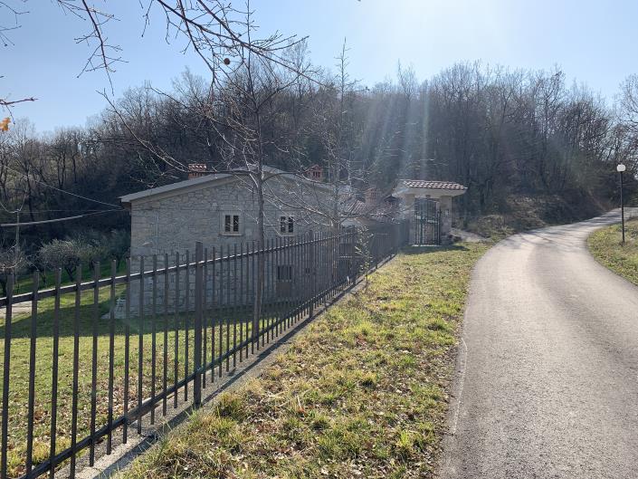 Image No.46-4 Bed Country Property for sale