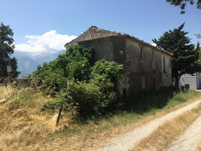 Image No.11-3 Bed Farmhouse for sale