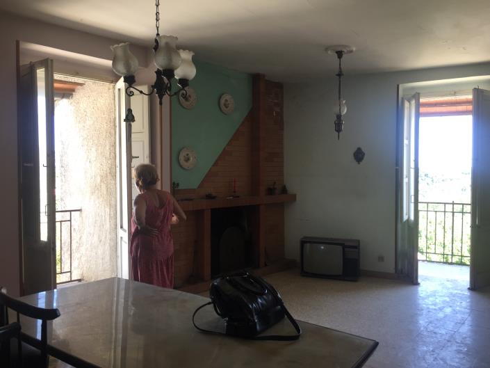 Image No.8-3 Bed Property for sale