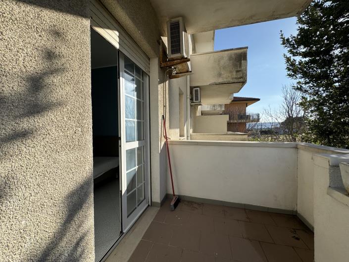 Image No.25-2 Bed Apartment for sale