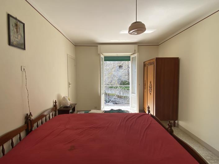 Image No.18-2 Bed House for sale