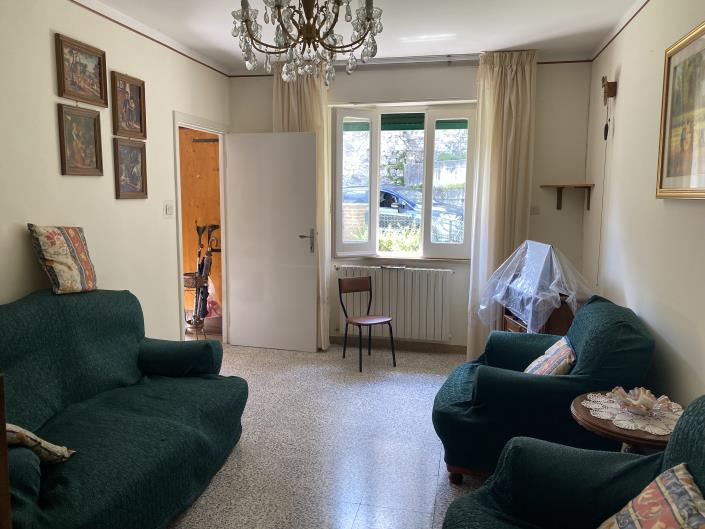 Image No.7-2 Bed House for sale