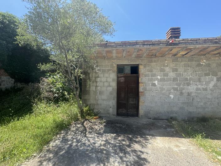 Image No.9-4 Bed House for sale