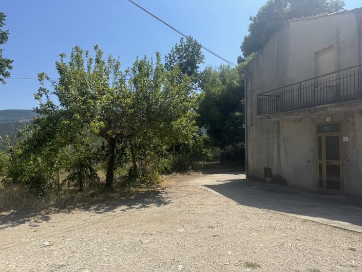 Image No.54-4 Bed House for sale