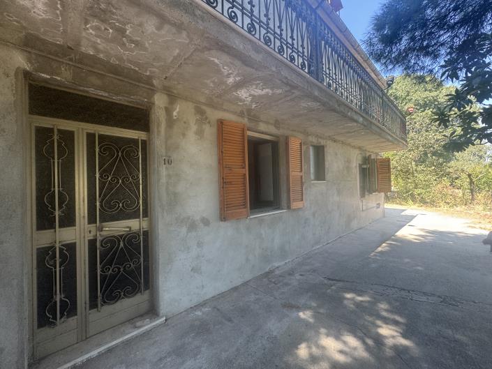 Image No.50-4 Bed House for sale