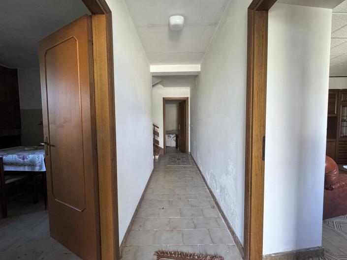 Image No.22-4 Bed House for sale