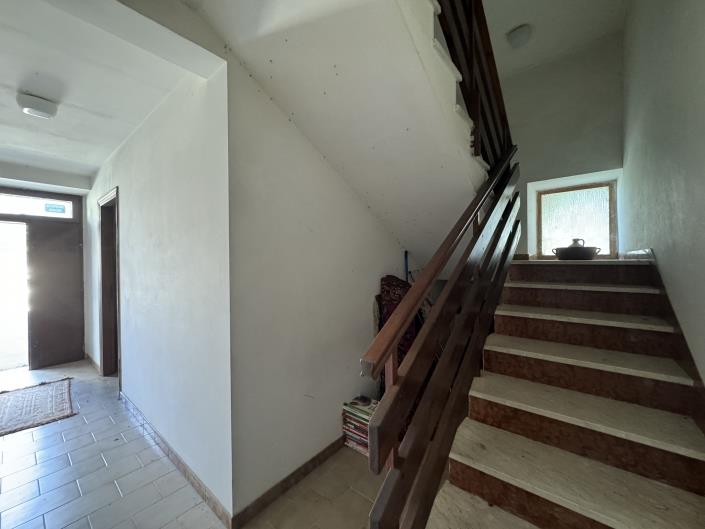 Image No.25-4 Bed House for sale