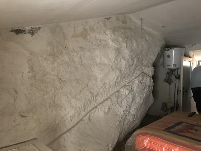 Image No.25-2 Bed Village House for sale