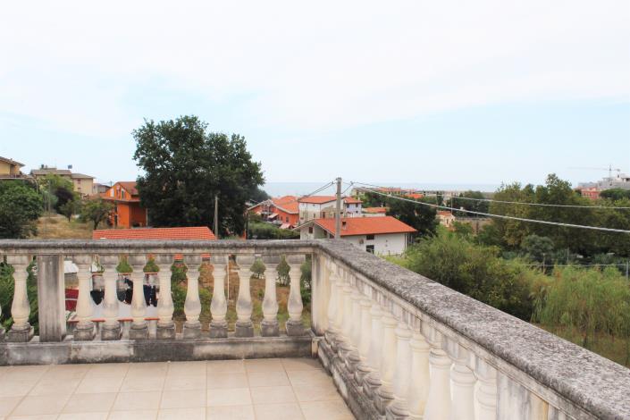 Image No.33-7 Bed Villa / Detached for sale