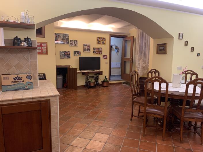 Image No.10-3 Bed Townhouse for sale