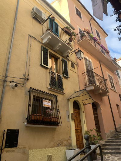 Image No.50-3 Bed Townhouse for sale