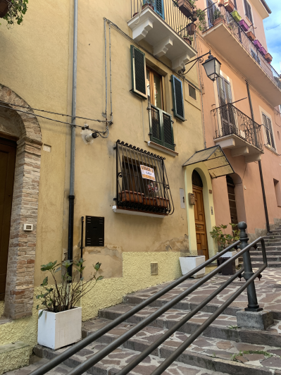 Image No.53-3 Bed Townhouse for sale