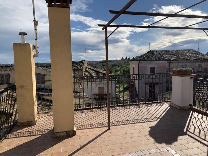 Image No.33-3 Bed Townhouse for sale