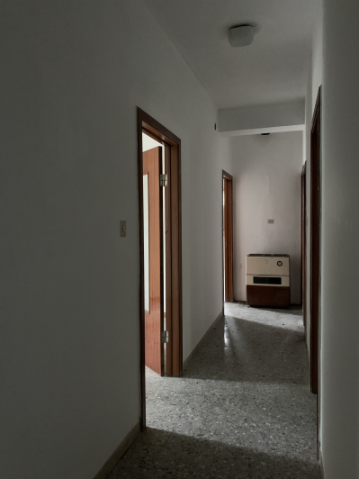 Image No.21-2 Bed Bar for sale