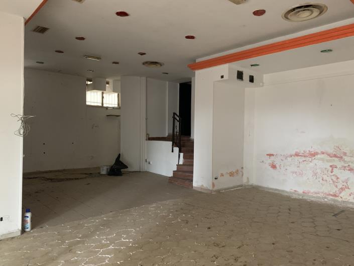 Image No.32-2 Bed Bar for sale