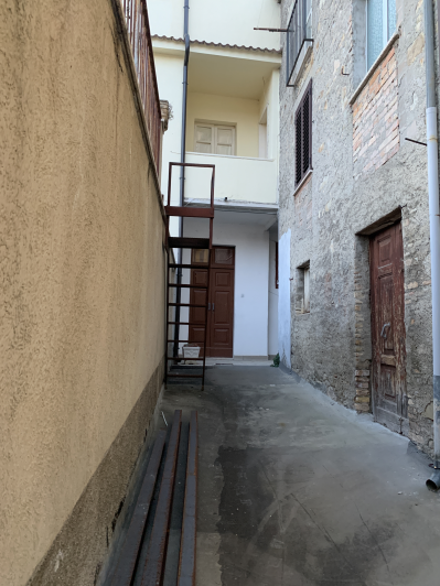 Image No.48-1 Bed Townhouse for sale