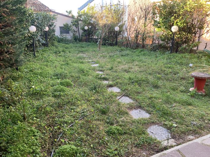 Image No.14-2 Bed Townhouse for sale