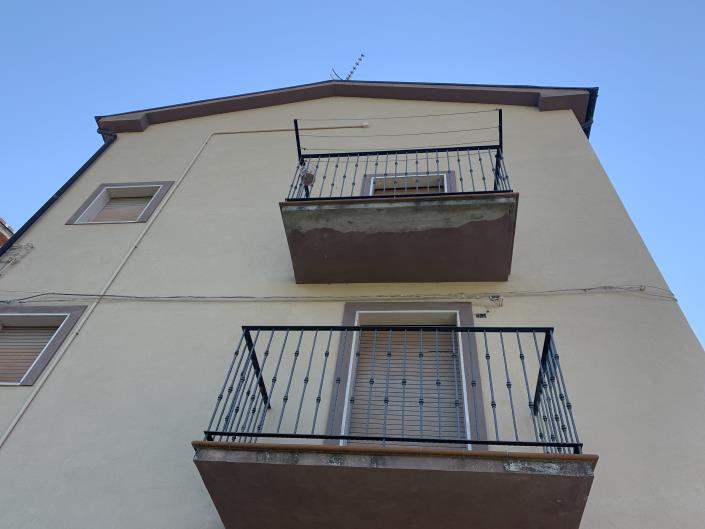 Image No.27-4 Bed Townhouse for sale