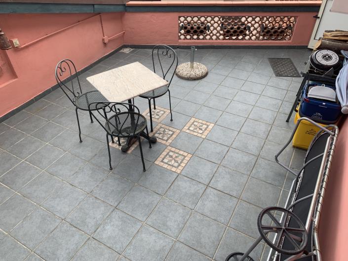 Image No.10-2 Bed Property for sale