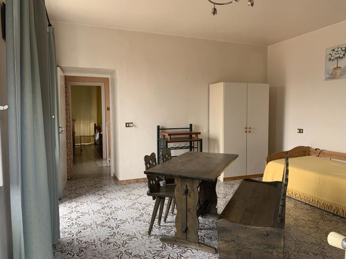 Image No.12-2 Bed Property for sale