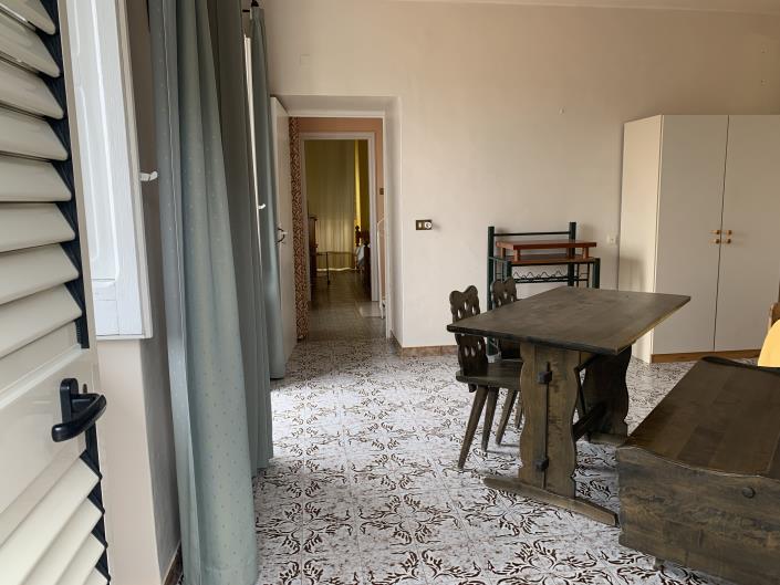 Image No.25-2 Bed Property for sale