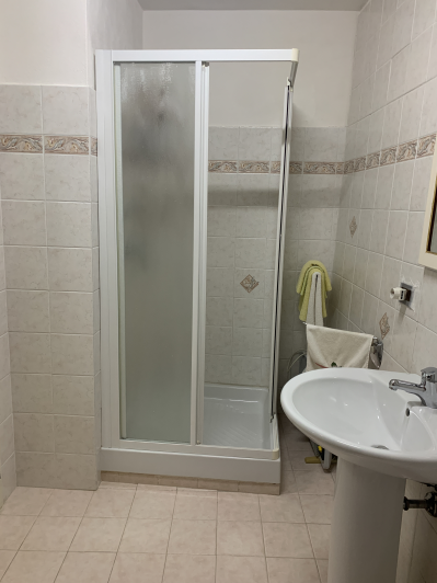 Image No.36-2 Bed Property for sale