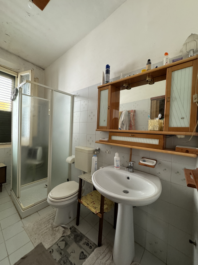 Image No.12-1 Bed Townhouse for sale