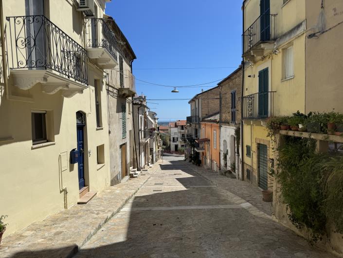 Image No.43-1 Bed Townhouse for sale