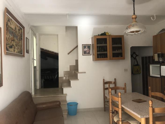 Image No.4-4 Bed Townhouse for sale